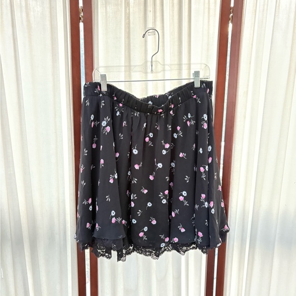 Torrid Floral Chiffon Skater Mini Skirt - Picture 6 of 9